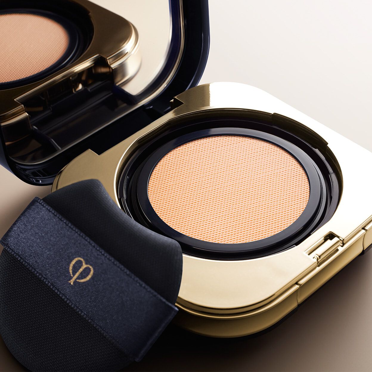 Radiant Cushion Foundation Natural - Foundation – MAKEUP