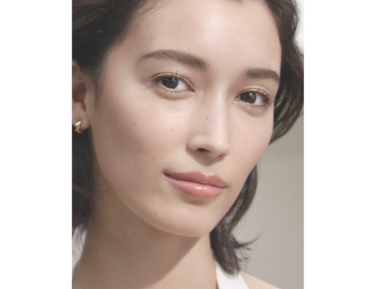 日中の乾燥から肌を守るスキンケア成分配合