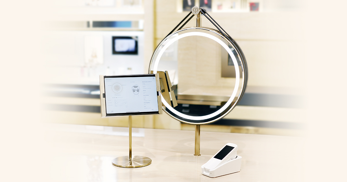 スマートラディアンスミラーのご案内 | クレ・ド・ポー ボーテ公式サイト