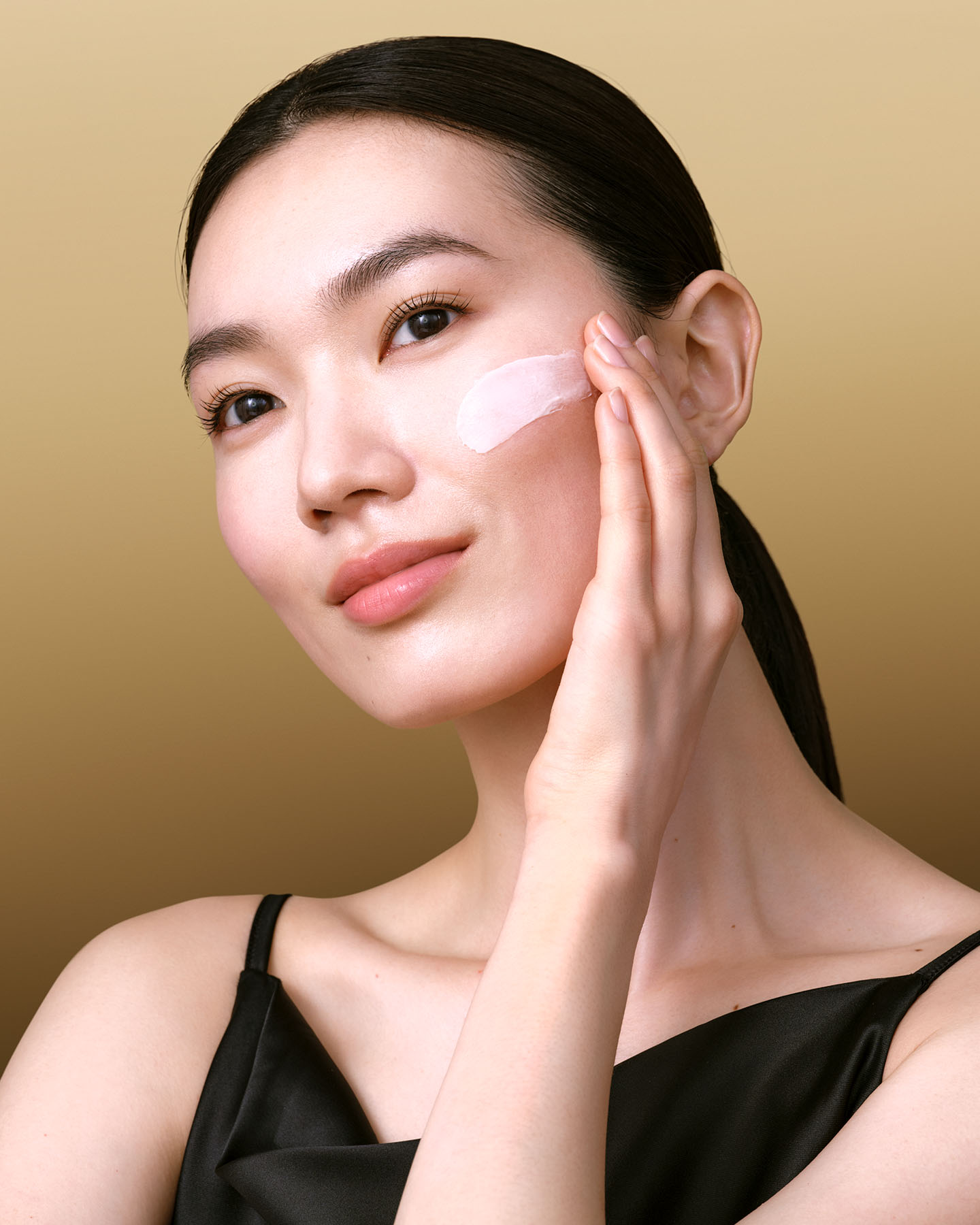 Photo of a VOLUMIZING CREAM SUPREME