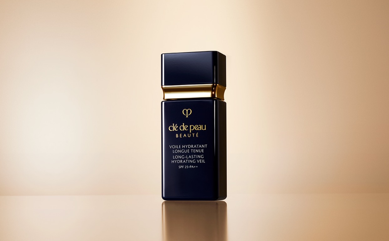 ТОНАЛЬНЫЙ ФЛЮИД ДЛЯ ЕСТЕСТВЕННОГО СИЯНИЯ КОЖИ | Clé de Peau Beauté