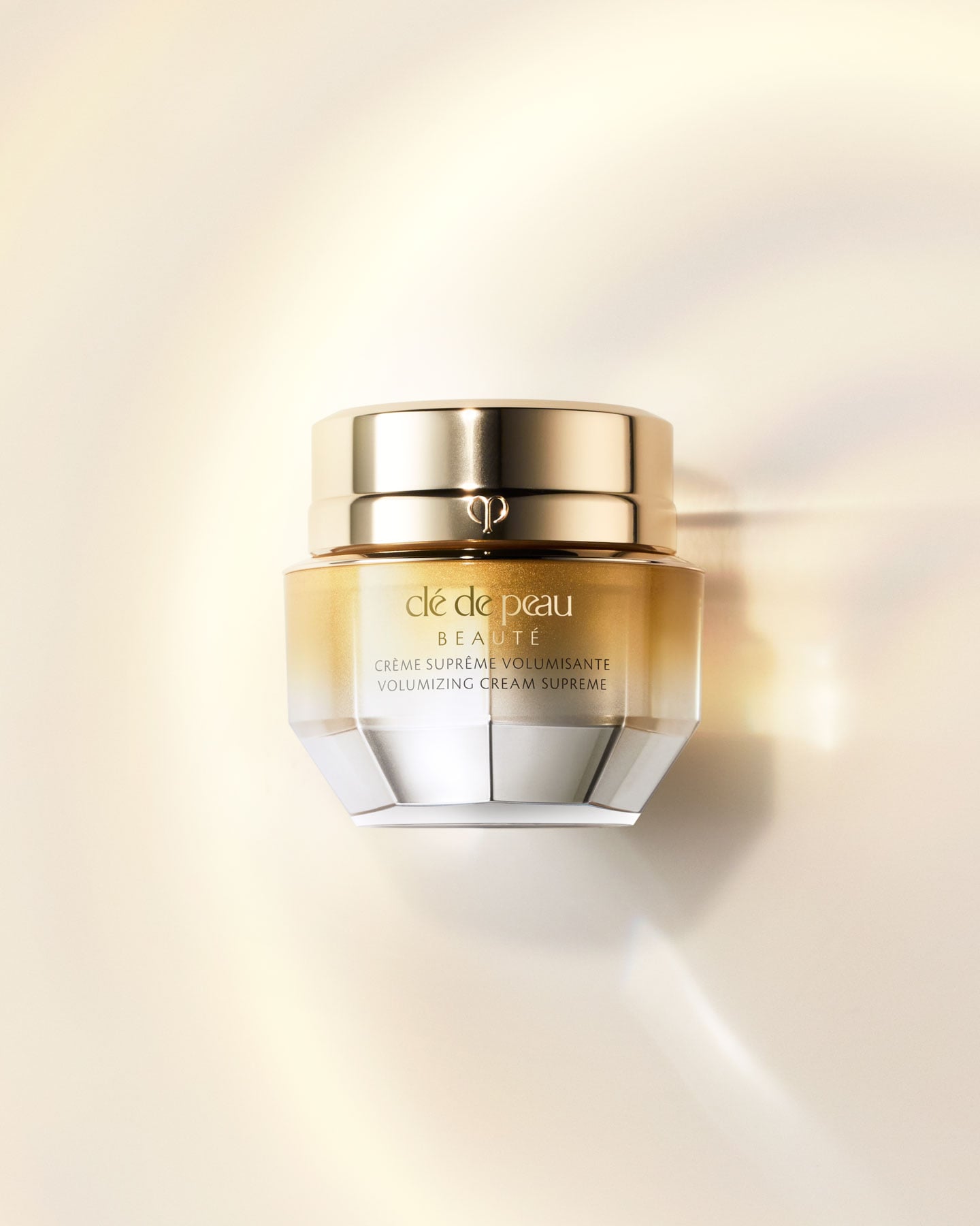 Photo of a VOLUMIZING CREAM SUPREME